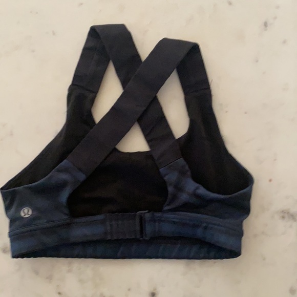Navy and black striped lululemon sports bra - Picture 2 of 4